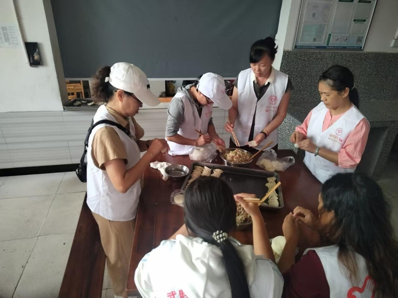 双节送温暖 我们在行动 —广安市义务工作者联合会六分会携手惠耳听力 送温暖下乡活动